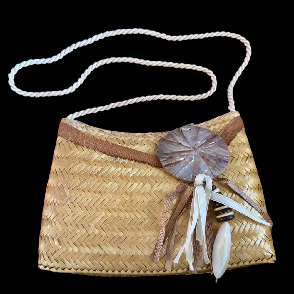 Vtg 70s Valerie Straw Shoulder Bag Shell & Fringe Philippines Beach Boho EUC